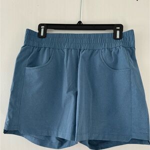 Women’s hike short, quick dry fabric. Only worn once, almost new condition.